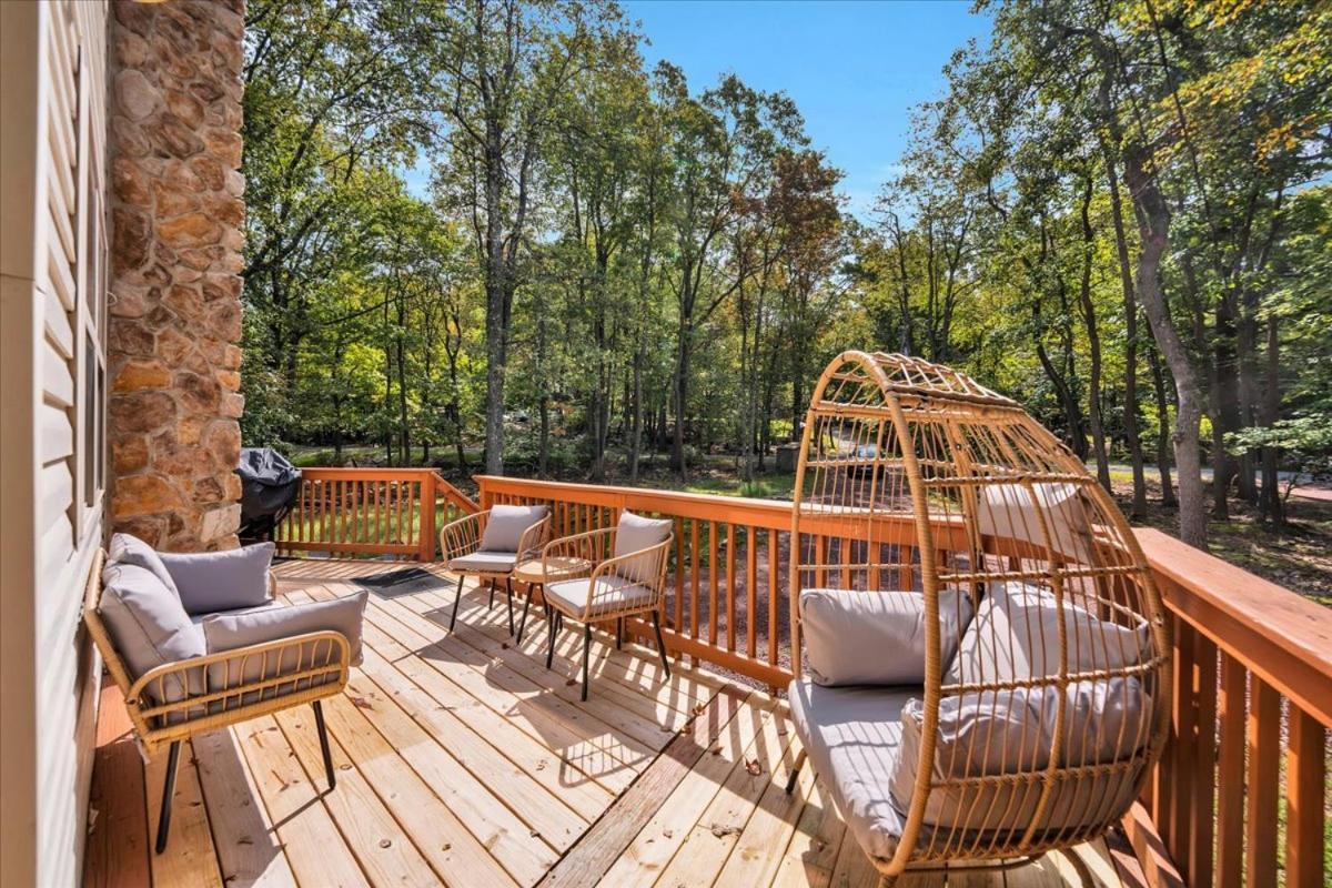 Roomy In Harmony - 3 Mins Walking Distance To Lake, Bb, Jack Frost Mts With Linens, Towels, Firepit, Hottub, Games, Grill