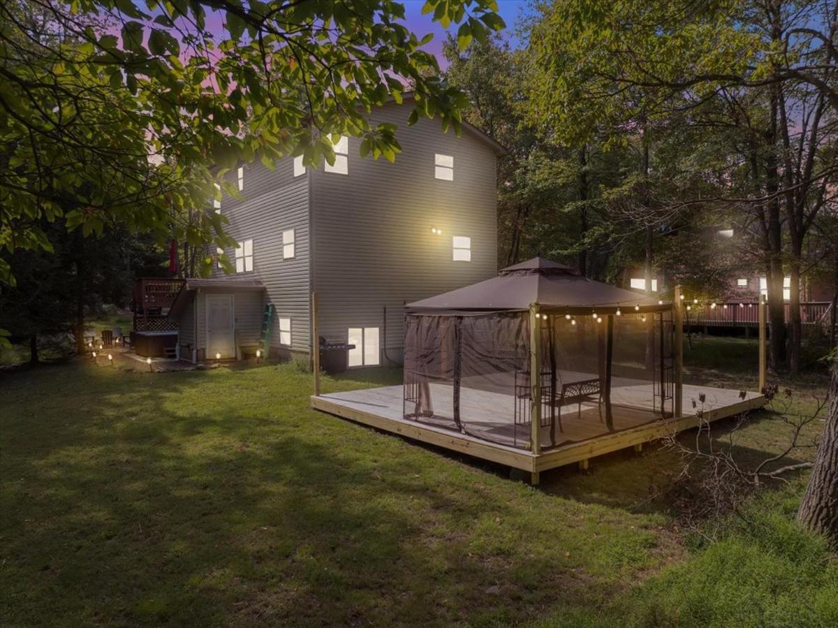 Roomy In Harmony - 3 Mins Walking Distance To Lake, Bb, Jack Frost Mts With Linens, Towels, Firepit, Hottub, Games, Grill